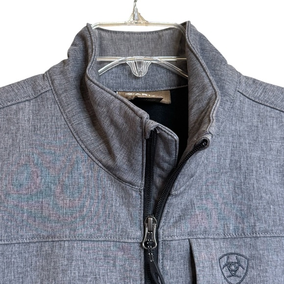 NEW Ariat Men's Light Gray 2.0 Vernon Soft Shell Zip Up Jacket Vest size S - Picture 4 of 11